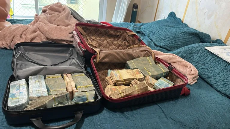 Operação No Show desarticula grupo que aliciava "mulas" para transportar drogas no estômago entre Brasil e Europa