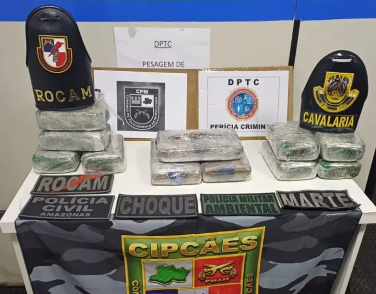 Traficante é preso com mais de R$ 700 mil em droga no barco 'Embaixador' em Coari