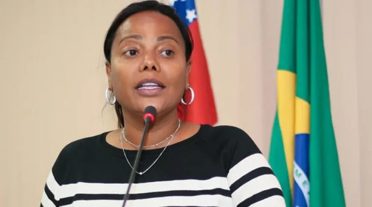 Três pessoas são indiciada por racismo contra vereadora de Maués