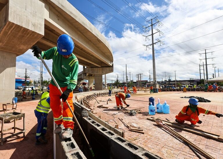 Marcada para esta segunda, inauguração do viaduto Rei Pelé é adiada
