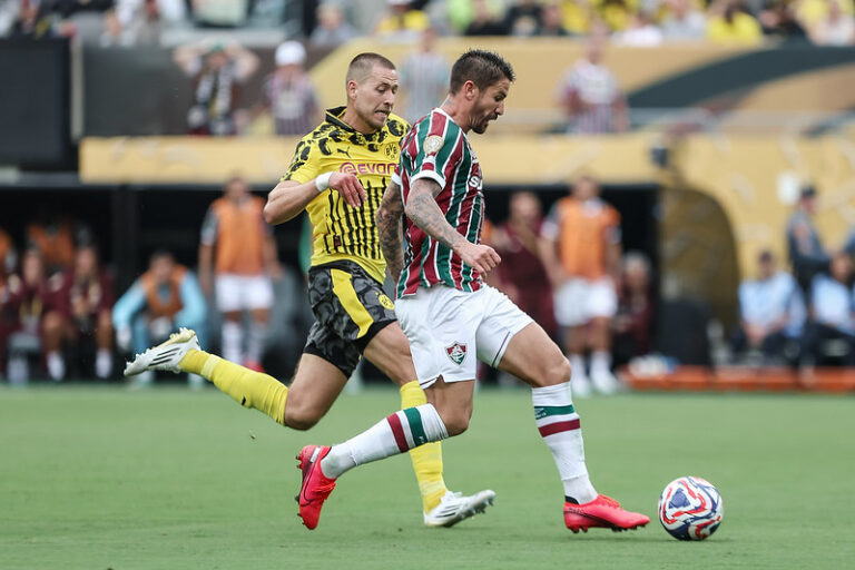 Em estreia no Mundial de Clubes, Fluminense empata com Borussia sem gols