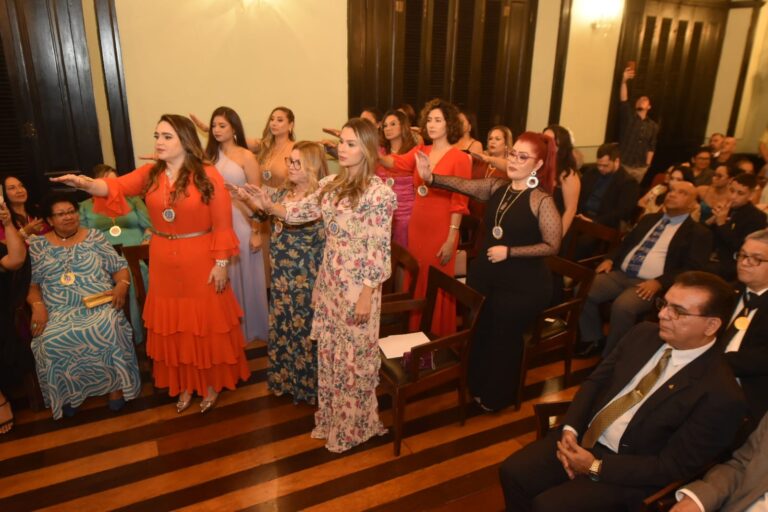 A Associação de Jornalistas e Escritoras do Brasil (Ajeb) é uma entidade nacional, sem fins lucrativos e de caráter apolítico