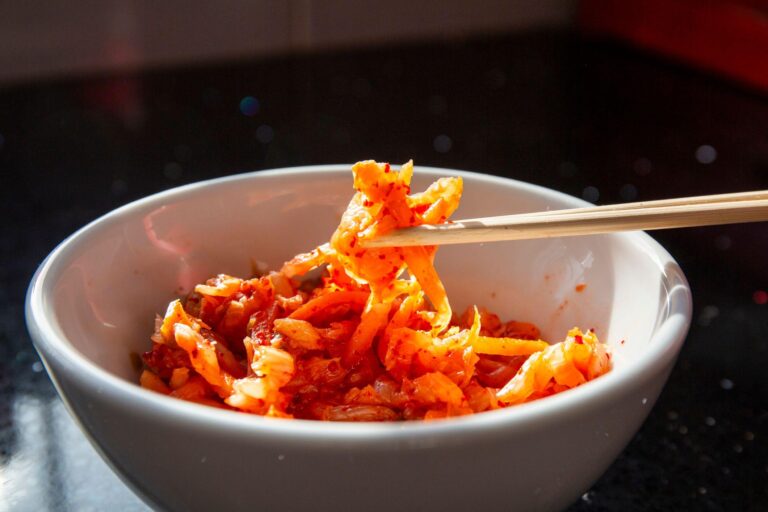 kimchi é um dos alimentos que passam por fermentação (Foto: Getty Images)
