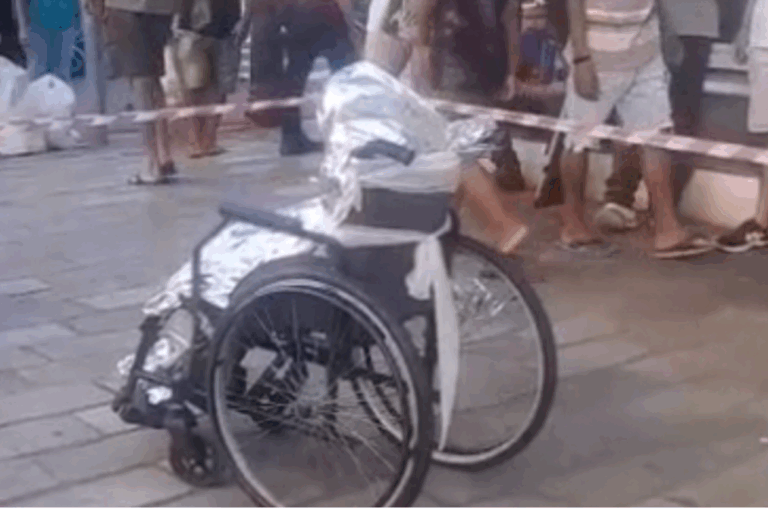 VÍDEO: Filho saiu com pai morto em cadeira de rodas para fazer empréstimo em Manaus