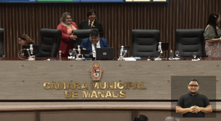 Presidente da CMM ‘brinca’ com vereadores do PT e PL que votaram juntos: “União que vai gerar Federação”