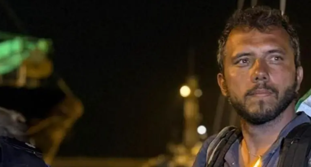 Israel deporta ativistas do barco Madleen; brasileiro Thiago Ávila foi mantido em solitária e fez greve de fome