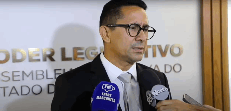 Daniel Almeida pede desculpas por falas sobre morte de grávida no plenário da Aleam - (Foto: Reprodução).