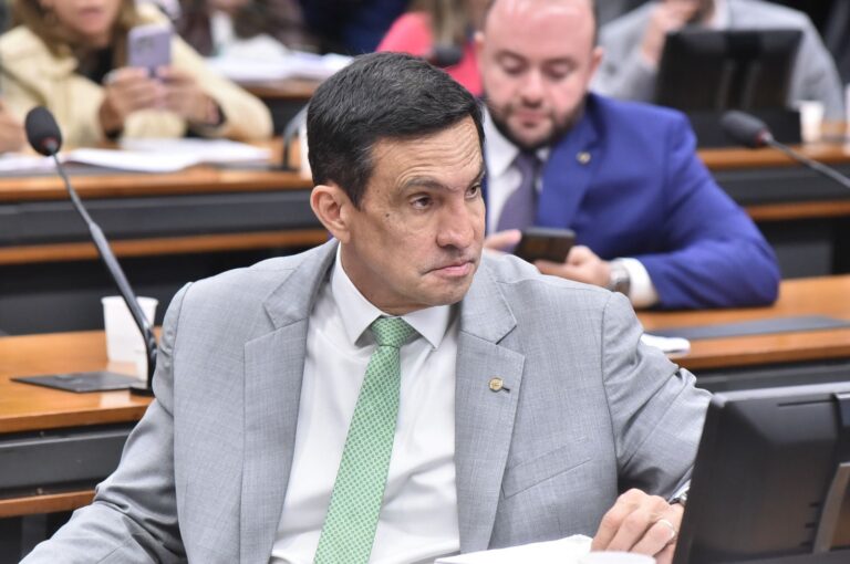 Deputado Sidney Leite