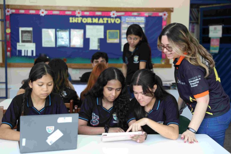 Escolas do Amazonas realizam mutirões para inscrições no Enem 2025