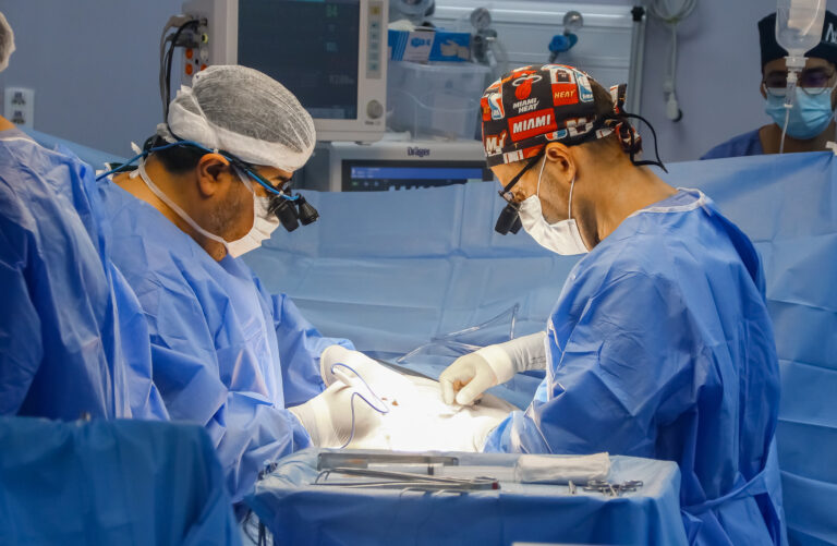 Hospital Delphina Aziz realizou 150 transplantes renais até junho deste ano, reduzindo espera e facilitando a vida dos pacientes
