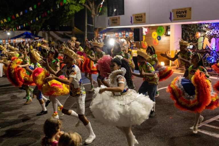 Arraial do Espaço Cultural Infante faz homenagem a uma das maiores festas populares do país, o Festival Folclórico de Parintins.