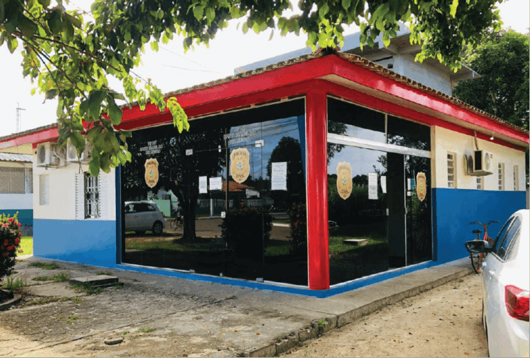 Homem é preso após invadir casa, ameaçar e agredir ex em Manaus
