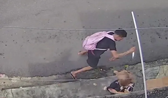 VÍDEO: Idosa de 70 anos enfrenta assaltante com gritos em Manaus