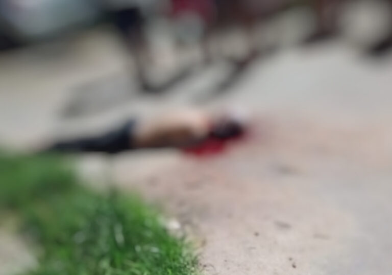 IMAGEM FORTE: Jovem é encontrado com a cabeça ‘estourada’ de tiros em Manaus