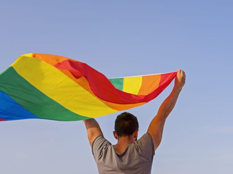 Mês do Orgulho LGBTQIAPN+: Aeroporto de Manaus e outras cidades do Norte receberão ações de promoção da diversidade e inclusão