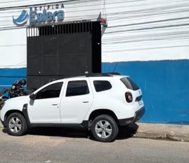 Funcionários foram feitos reféns - (Foto: Reprodução).