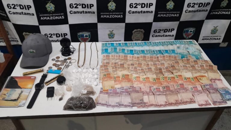 ‘Monte Orebe’ e comparsa são presos com R$ 6 mil e drogas em Canutama