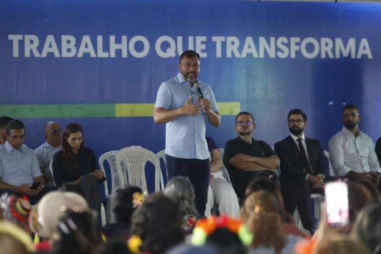 Wilson Lima fala sobre o Passe Livre Estudantil - (Foto: Diego Peres/Secom).