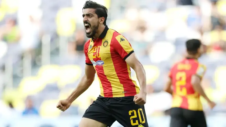 Ben Hamida comemora gol do Espérance (Foto: Andy Lyons/Fifa via Getty Images)