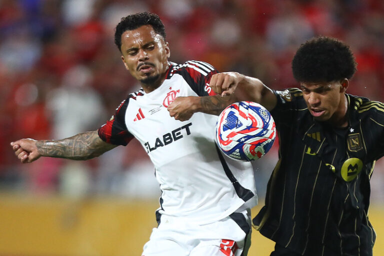 Flamengo e Los Angeles (Foto: Gilvan de Souza/CRF)