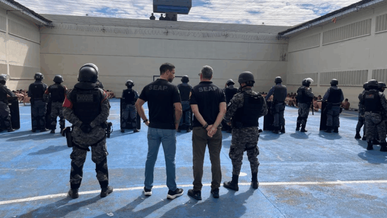 Seap faz revista em presídio após morte de detento em Manaus