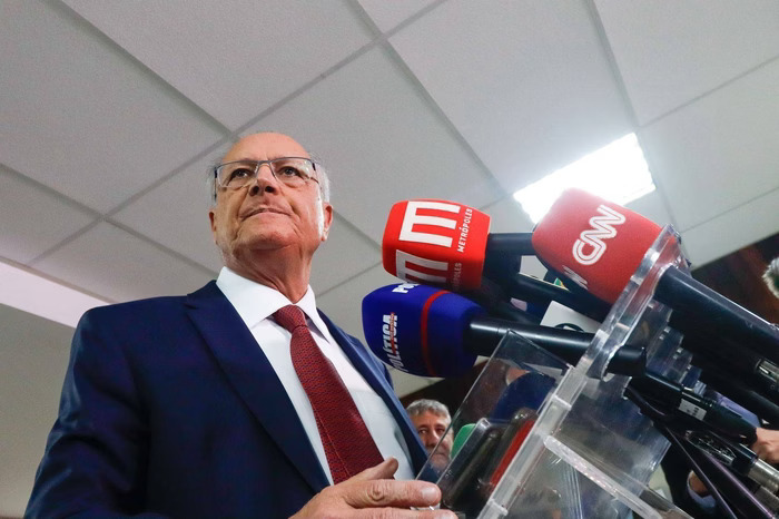 Após reunião com empresários, Alckmin avalia pedir para EUA adiar aumento de tarifas
