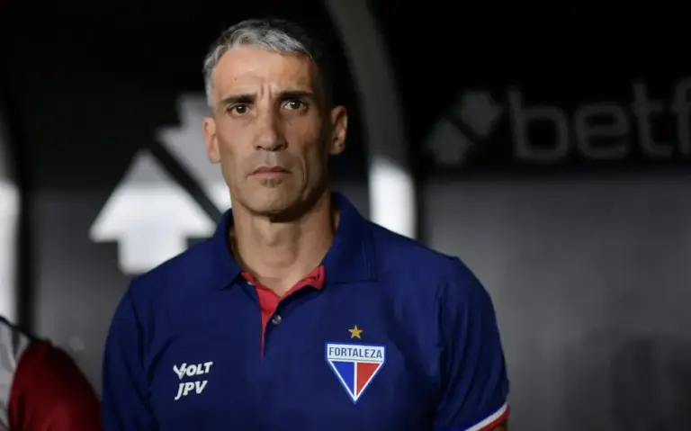 Fortaleza demite Vojvoda, após derrota para o Ceará, no Clássico-Rei