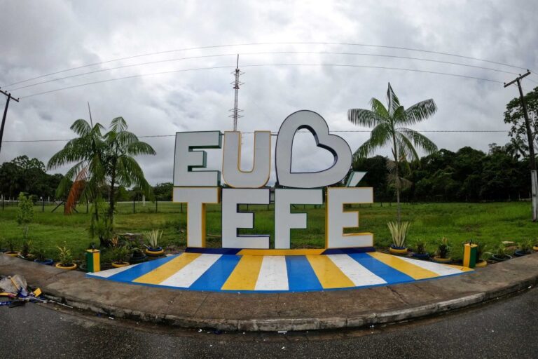 Com cidade em emergência, prefeitura de Tefé gastou mais de R$ 2 milhões com shows nacionais