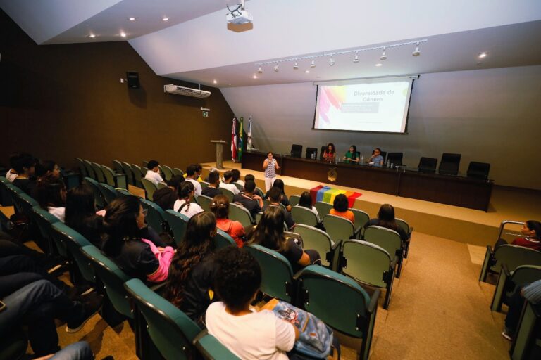 Caso Fernando Vilaça reacende intensificação de ações contra bullying e à homofobia na Aleam