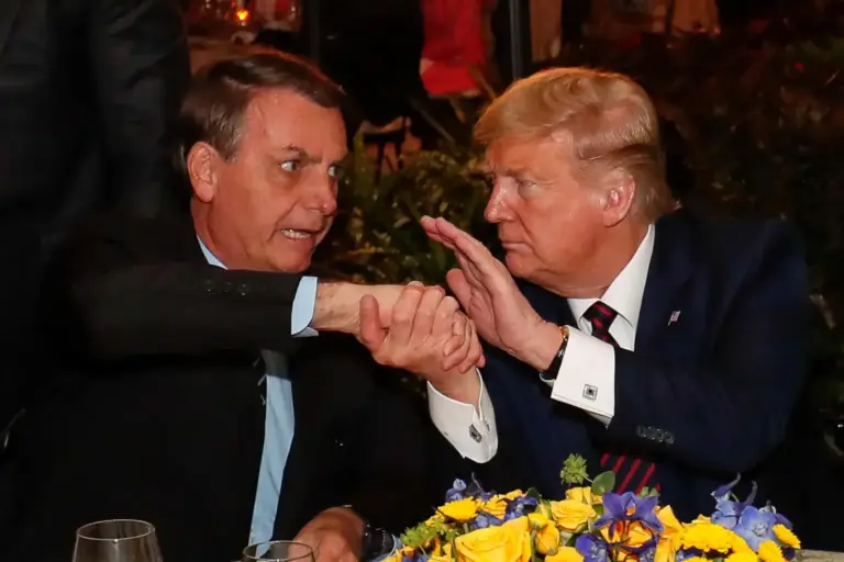 Quaest: 59% brasileiros acredita que Trump não reverterá inelegibilidade de Bolsonaro, revela pesquisa Quaest: 59% brasileiros acredita que Trump não reverterá inelegibilidade de Bolsonaro, revela pesquisa