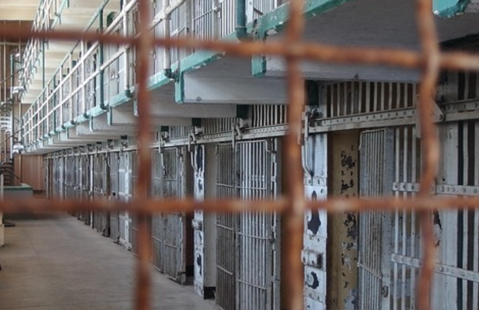 Agente penitenciário é preso suspeito de estuprar detenta durante transferência de Humaitá para Manaus