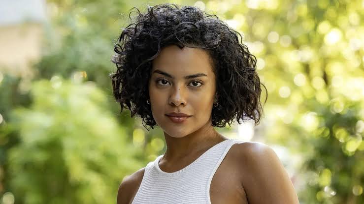 Bella Campos diz receber comentários racistas sobre personagem em ‘Vale Tudo’: “Adoram falar que eu continuo com cara de pobre” Bella Campos diz receber comentários racistas sobre personagem em ‘Vale Tudo’: “Adoram falar que eu continuo com cara de pobre”