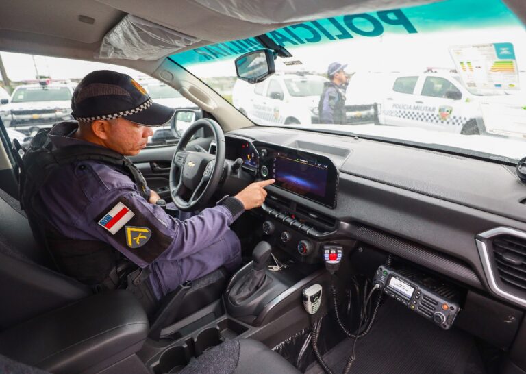 Sistema Paredão: Viatura identifica carro roubado no Alvorada, em Manaus