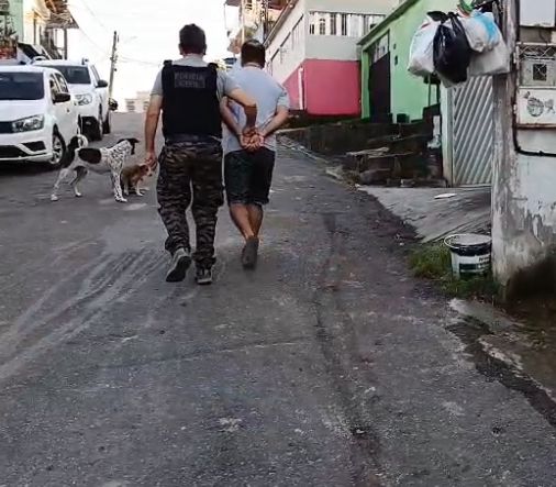 Foragido de Rondônia é preso em Manaus suspeito de estuprar e engravidar ex-enteada de 13 anos