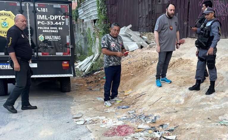 Criminosos executam homem a tiros e deixam bilhete ao lado do corpo 'Morri porque sou Jack'