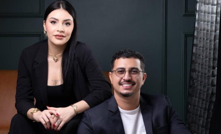Casal 'Dois REC' revela estratégias de marketing moderno para médicos no DSX 2025 em Manaus
