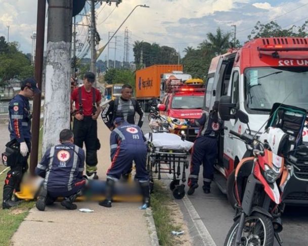 Motociclista derrapa na Avenida Buriti, fica ferido e causa retenção no trânsito,
