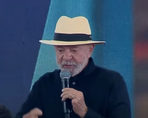“Aquela coisa covarde preparou um golpe nesse país”, Lula diz que Bolsonaro é culpado por taxação dos EUA sob o Brasil