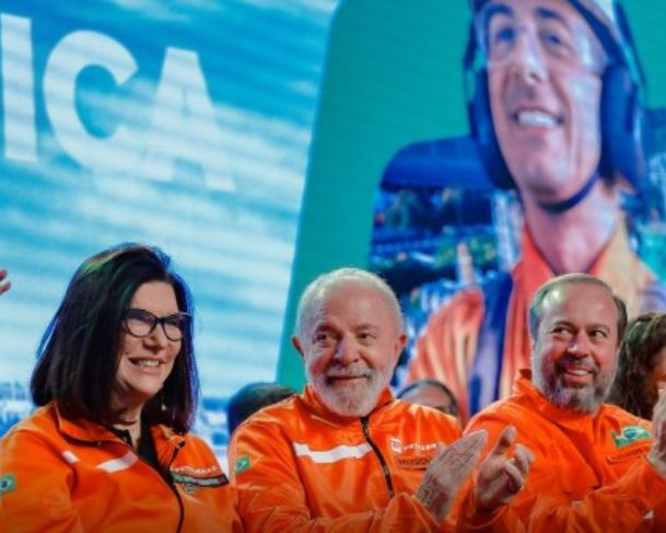 Lula em evento da Petrobrás.