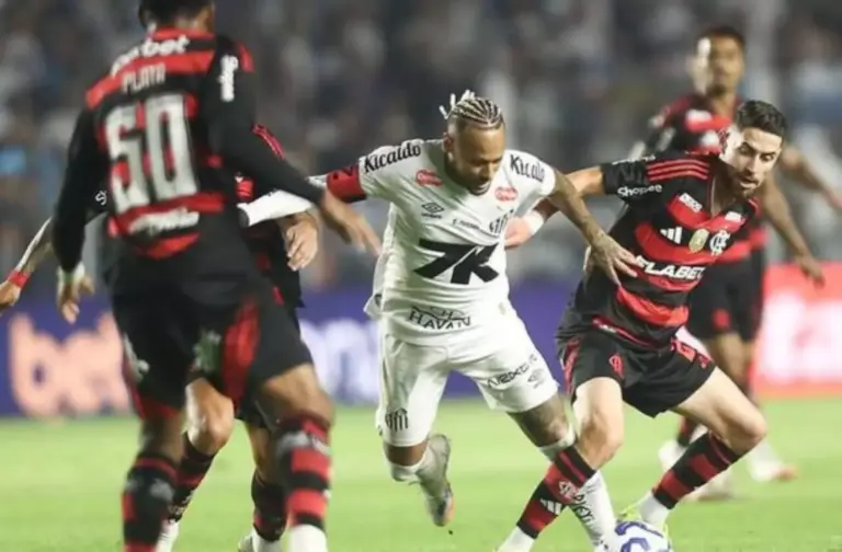 Neymar defende Danilo, do Flamengo, após ser chamado de "Mercenário": “Respeita, porr*”