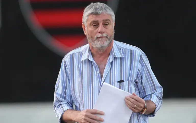 José Luiz Runco é demitido após polêmica com De la Cruz (Foto: Acervo/Lance)