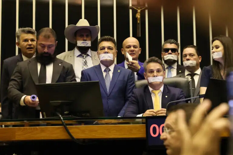 VÍDEO: Oposição anuncia obstrução dos trabalhos legislativos do Congresso, em protesto contra prisão de Bolsonaro