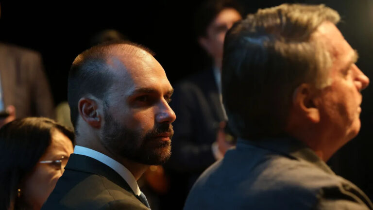 "Se meu pai não puder disputar eleição, eu gostaria de ser candidato", diz Eduardo Bolsonaro