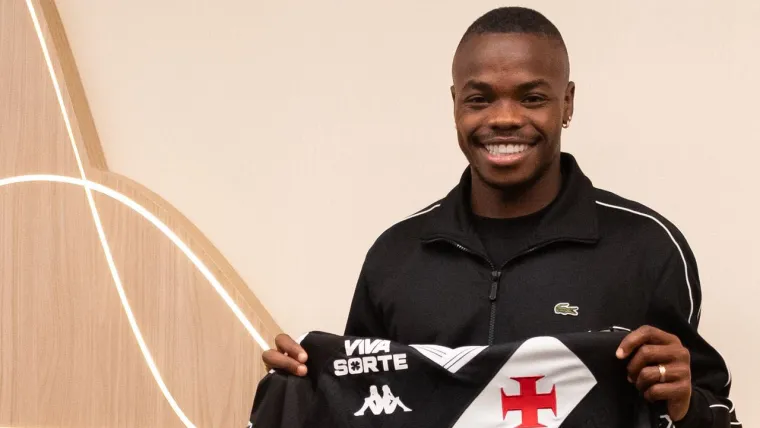 Andrés Gómez, atacante colombiano, chega para reforçar o Vasco (Foto: Matheus Lima/CRVG)