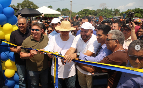 Em Tefé, Eduardo Braga acompanhado de comitiva marcam presença em inaugurações