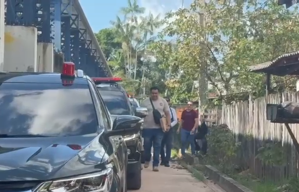 Professor é afastado após ser acusado de estupro por 22 crianças no Amazonas