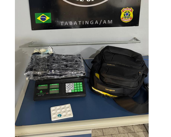 Passageira é presa com 12 kg de drogas em aeroporto de Tabatinga, no Amazonas