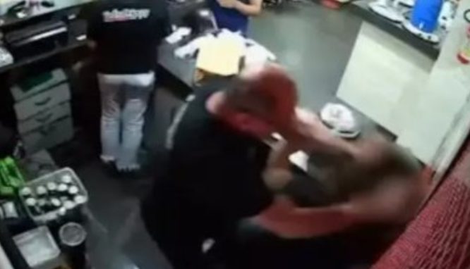 ‘Violência contra mulher’: dono de pizzaria é preso por agredir filha em Vitória