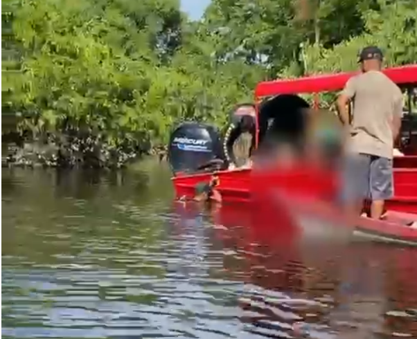 Menino de 3 anos morre afogada após canoa naufragar no Amazonas; veja vídeo