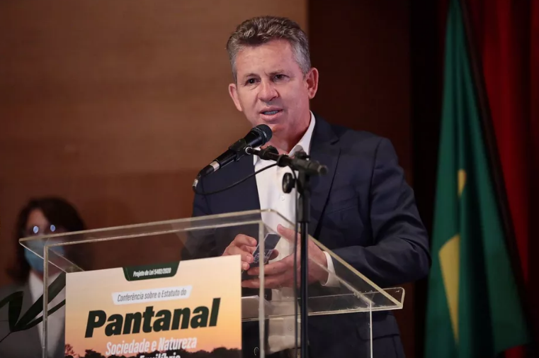 Governador de Mato Grosso sofre acidente durante visita a obras